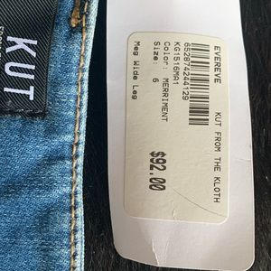 Brand new trending style from Kut. High rise winds flare cropped